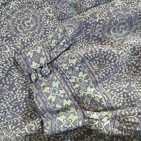 Green Patterned Two-Piece Set - Picture 7 of 7